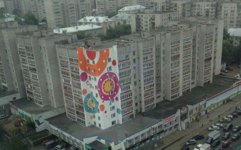 На Профсоюзной раскрасили под дымку еще один дом