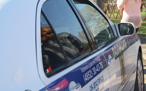 В Кирове сотрудница ГИБДД помогала друзьям не платить штрафы