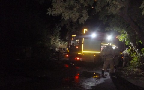 В Кирове загорелось здание в больничном комплексе на Преображенской