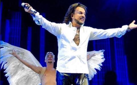 На шоу в Чепецке вместе с Филиппом Киркоровым выступил кировчанин