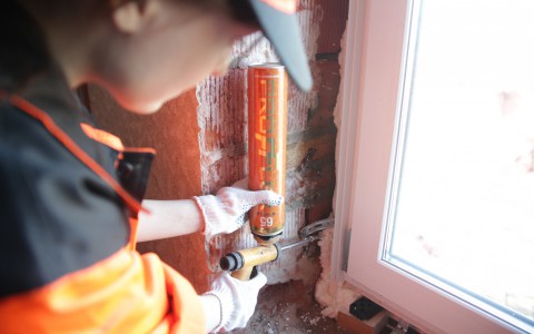 Кировская фирма предложила пенсионерке отремонтировать новые окна за 50 тысяч рублей