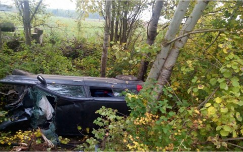 После ДТП в Чепецком районе половина машины превратилась в груду металла