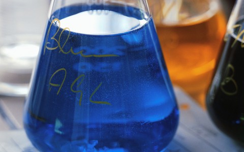 Коллекторы грозились вылить на кировчанку кислоту