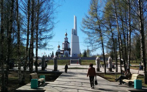 В парке Победы кировчане заметили онаниста