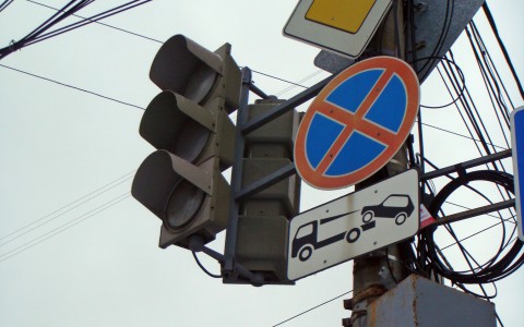 В Кирове отключили два светофора