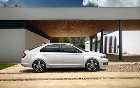 SKODA Rapid за 240 рублей* в день!