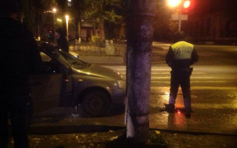 В Кирове активисты "Ночного патруля" поймали за рулем пьяного полицейского