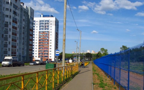 В Чистых прудах подростки скидывали кирпичи с балкона 12 этажа на головы прохожим