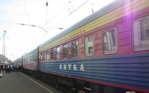 5 фактов о поезде "Вятка": самый дорогой билет и благодарности звезд