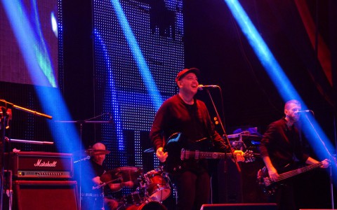 Кировчане сделали селфи с участниками группы «Смысловые галлюцинации»