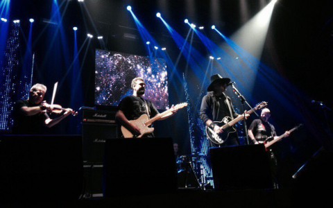 Во время концерта в Кирове солист "Крематория" отказался от своего традиционного ритуала