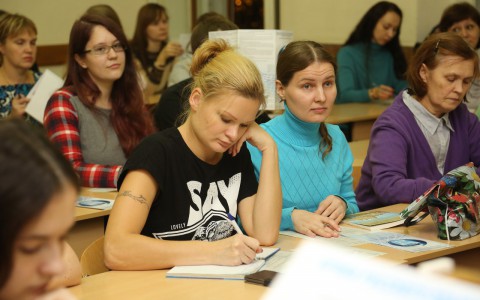 "Уроки русского языка и литературы": кировчанам помогут разобраться в склонениях