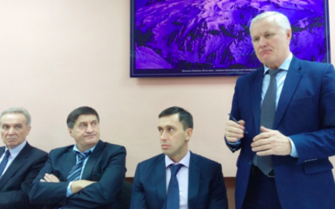 Министр предложил перевести часы в Кировской области на два часа вперед