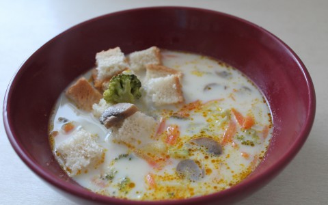 Супчик дня: сырный с брокколи и шампиньонами