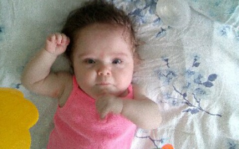 Одна из четверняшек погибла после 10 месяцев в больнице