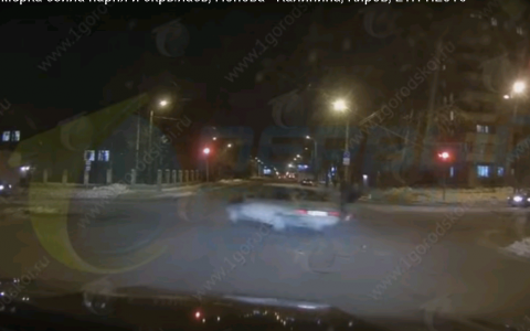 Видео: в Кирове «восьмерка» сбила пешехода и уехала с места ДТП