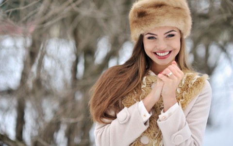 Меховая шапка-ушанка: теплое и модное решение