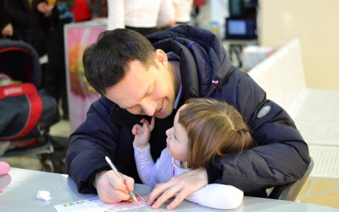 Более 1000 мам получат письма с поздравлениями к  Дню матери