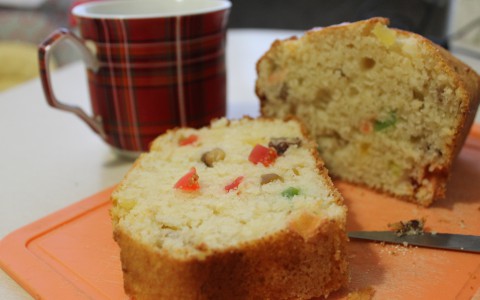 Что испечь к чаю? Творожный кекс с цукатами и грецкими орехами