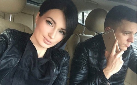 СМИ: муж Евгении Феофилактовой ушел к другой участнице "Дома2"