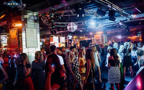 Дегустационно-игровая вечеринка в РЦ NEON