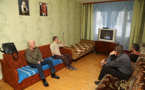 Фоторепортаж из кировской общины для помощи бродягам