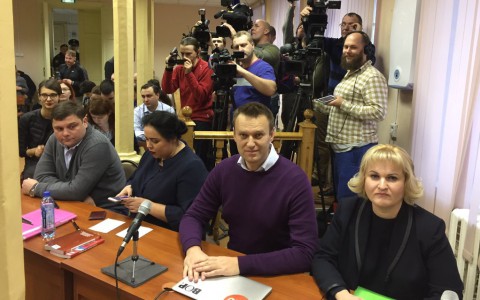 В Кирове начался повторный суд над Алексеем Навальным
