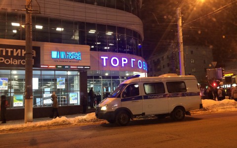 В УМВД назвали причину экстренной эвакуации из ТЦ «Крым»