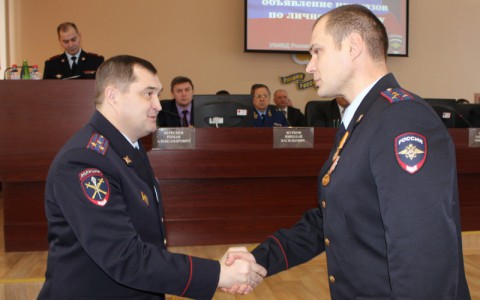 Стало известно, какие подарки дарят сотрудникам кировской полиции