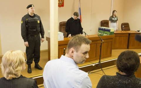 Стало известно, на какой день перенесли заседание по делу Навального