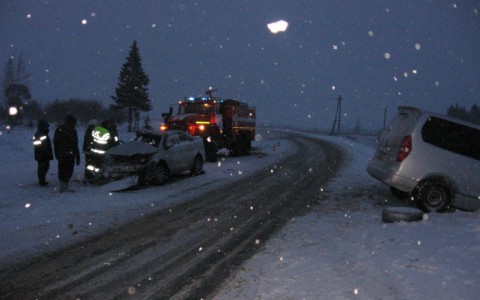Следователи ищут очевидцев смертельного ДТП в Кировской области