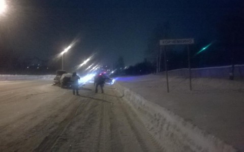 В Корчемкино 23-летняя кировчанка спровоцировала лобовое столкновение