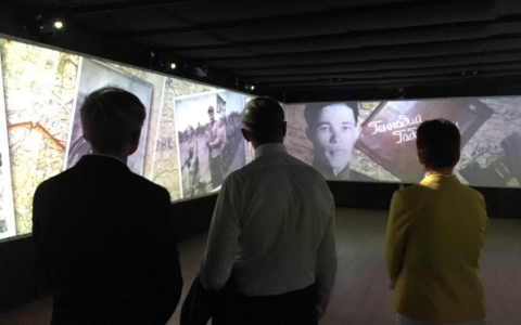 Кировчане смогут бесплатно увидеть мультимедийную выставку "Жизнь"