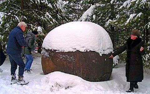 Жуковлянские валуны в Котельничском районе будут охранять