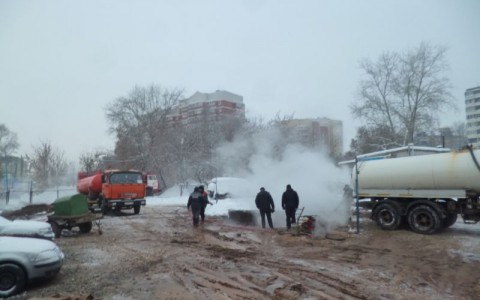 Специалисты продолжают ликвидировать последствия коммунальной аварии в Кирове