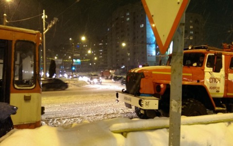 На Московской в Кирове на ходу вспыхнул троллейбус
