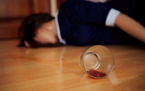 Больше 300 кировчан отравились некачественным алкоголем за год