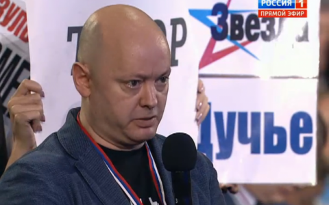 Кировский журналист, известный вопросом про квас, пригласил Путина в Киров