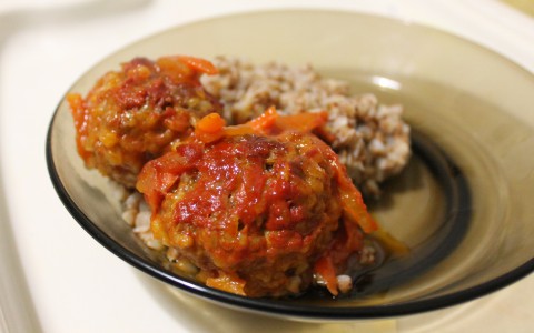 Вкусный обед: тефтели в томатном соусе