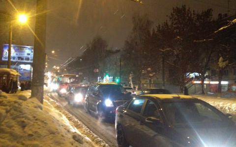 Из-за массового ДТП в Кирове изменили маршрут троллейбусов