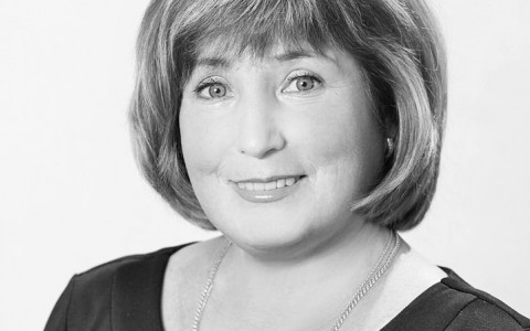 «Она нам была как мама»: жители Радужного скорбят по ушедшей учительнице