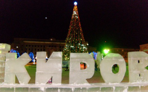 На Театральную площадь в новогоднюю ночь можно будет попасть через КПП