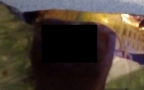 Кировчанке попался неприятный сюрприз в шоколадной конфете