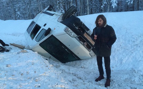 Микроавтобус с питерскими музыкантами перевернулся на трассе под Кировом