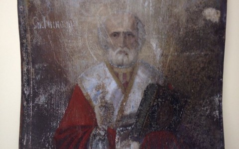 Железную заслонку, на которой проявился образ святого, привезут в Киров