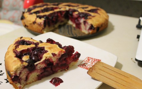 Вишневый пирог: вкусная выпечка к чаю