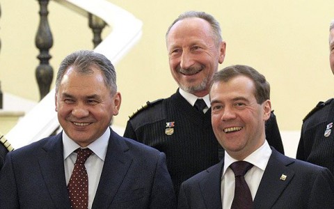 СМИ: с Дмитрием Медведевым в Киров приедет министр обороны РФ