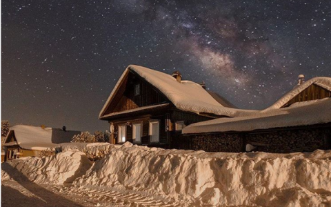 Интересные фото за неделю: звездное небо и первая прогулка