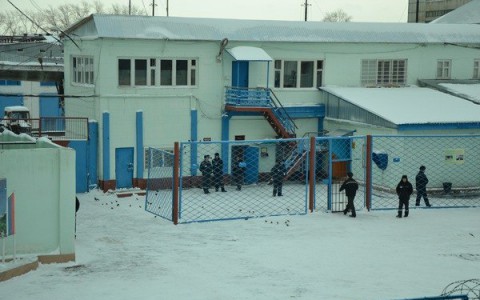 В Кирово-Чепецке заключенного оштрафовали за татуировки