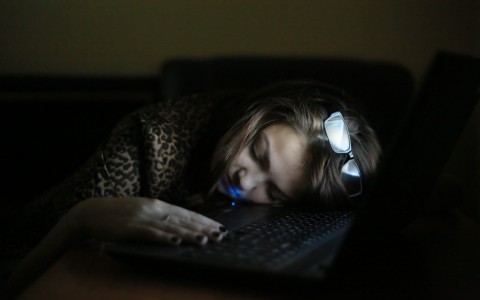 Стало известно, сколько кировчан никогда не задерживаются на работе